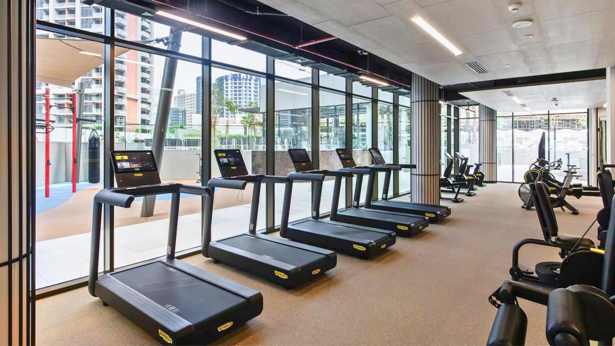 Designer Interiors - Canal View 1br In Business Bay Appartement